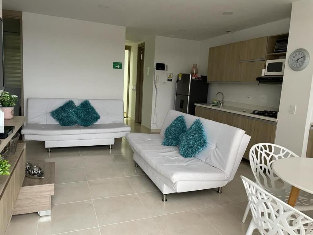 Apartamentos San Jose Vistal Al Lago, Cerca Del Parque. Guatape. 外观 照片