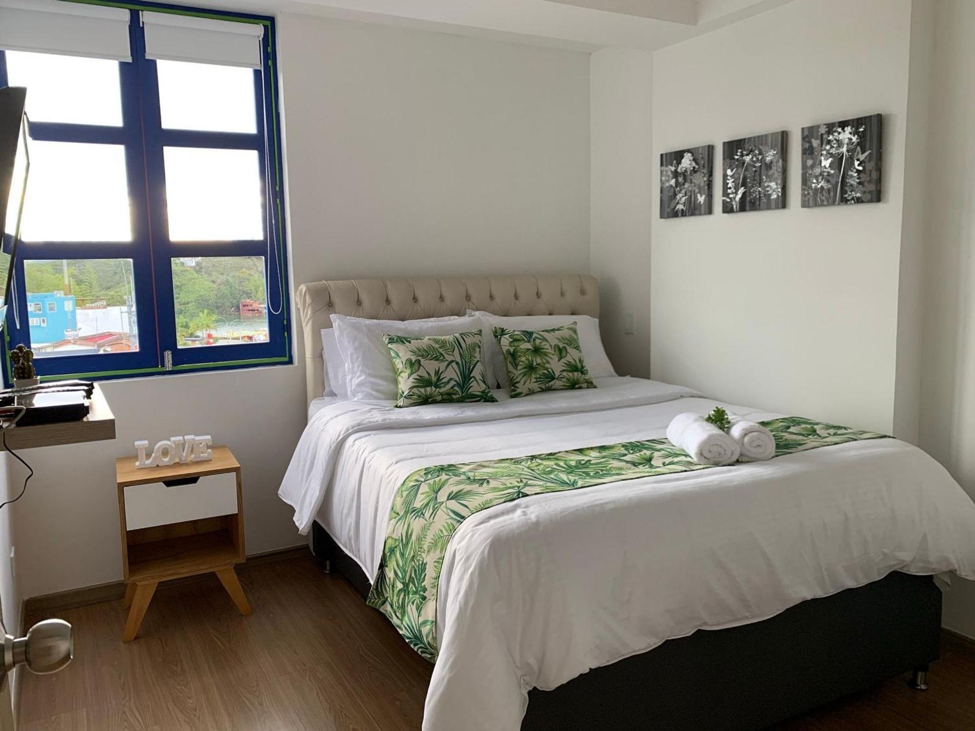 Apartamentos San Jose Vistal Al Lago, Cerca Del Parque. Guatape. 外观 照片